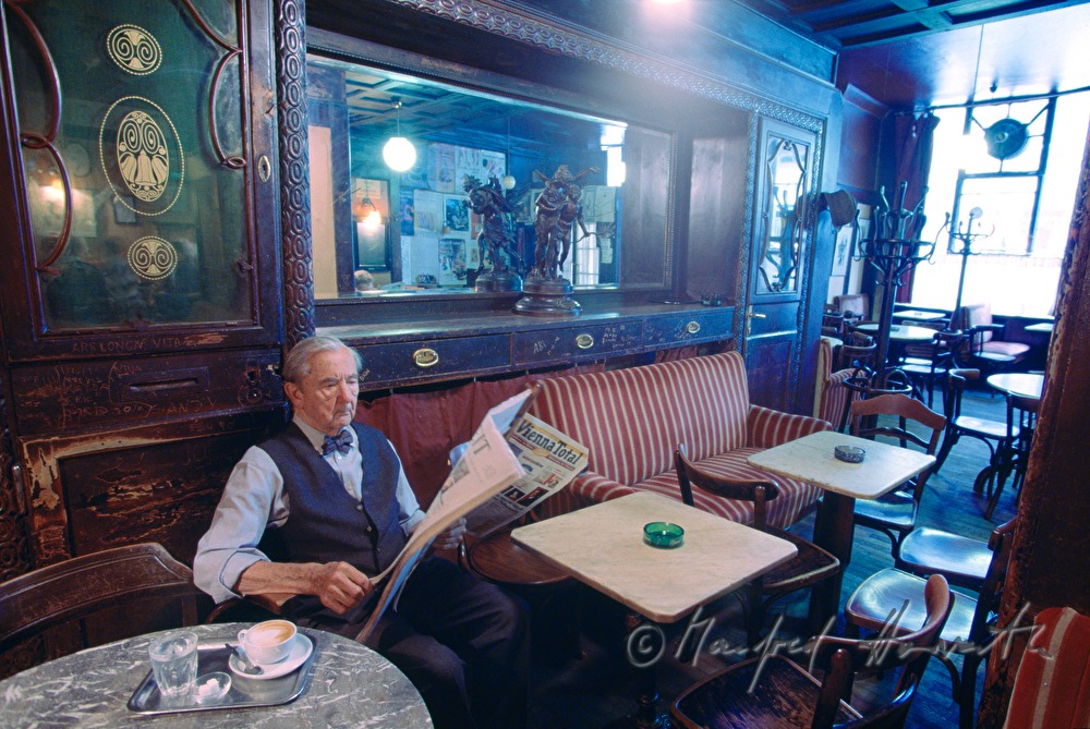 Cafe Hawelka, Leopold Hawelka in his cafe