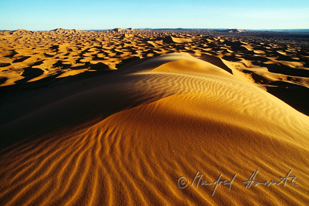 sand dunes at Erg Chebbi