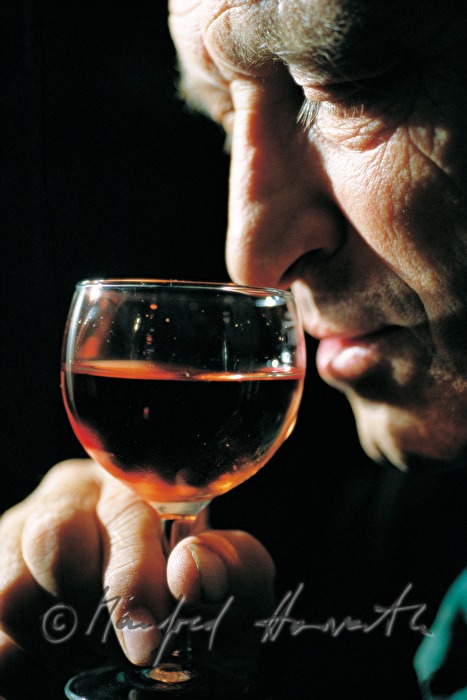 wine testing of Schilcher