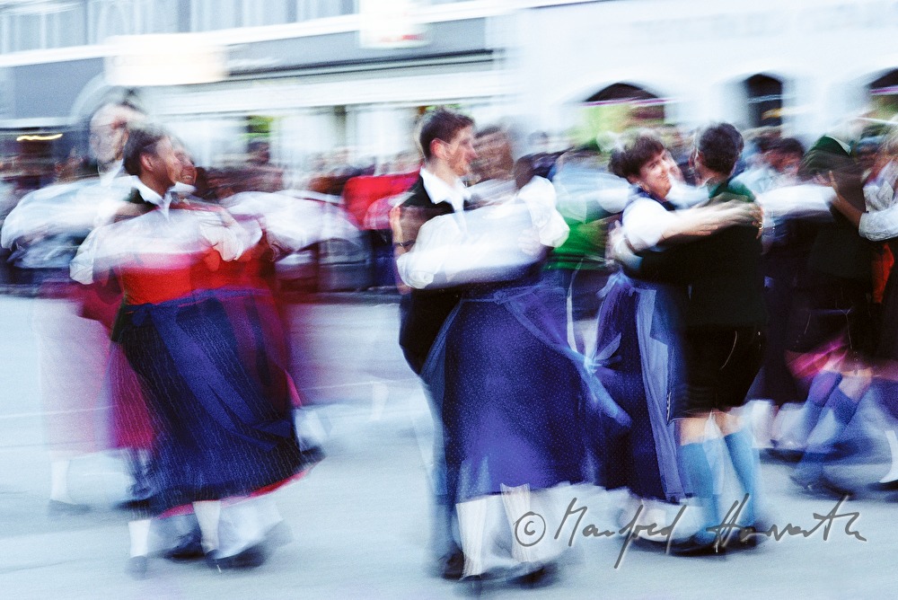 dance around the maypole on the 1 st of May