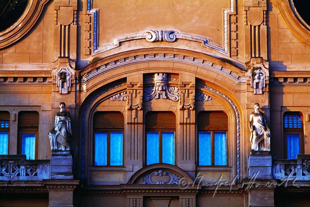 Lloyd Palace, detail of the fassade