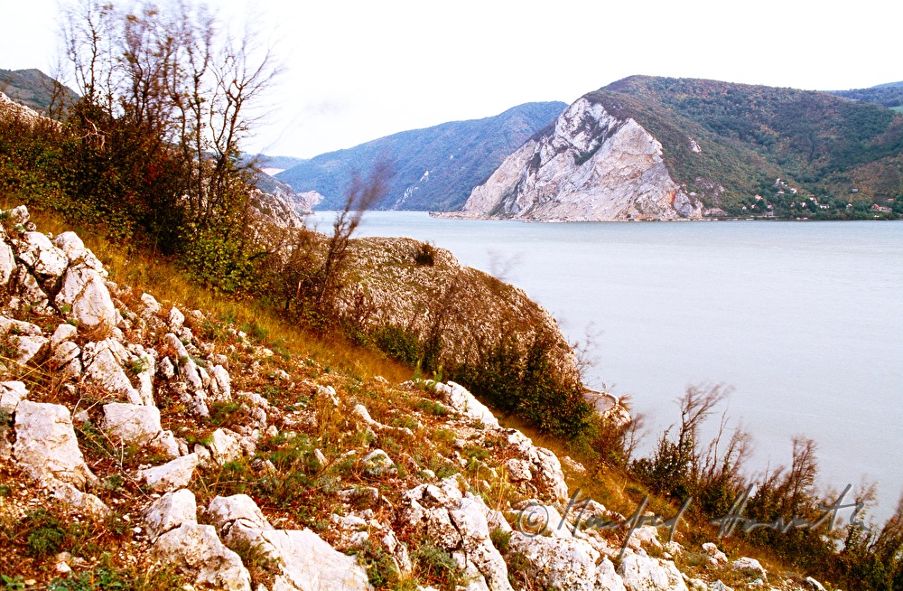 landscape near Babakaj Rock