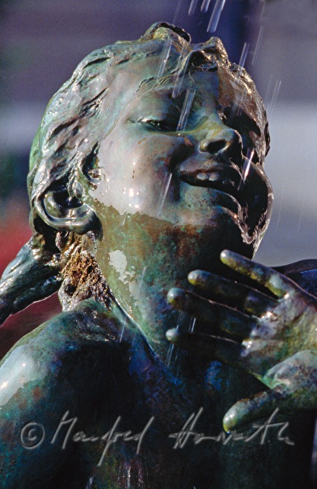 fountain with a bronze sculpture
