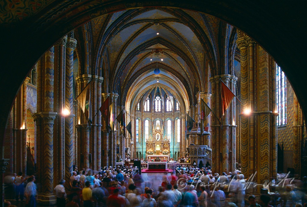 Matthias Church, service