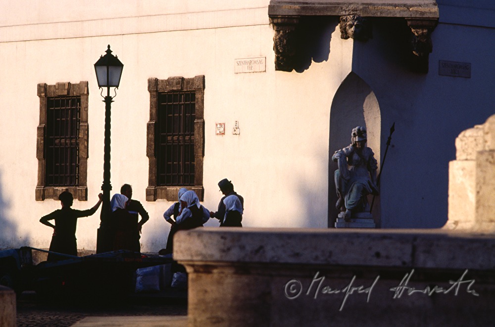 morning talk in front of Pallas Athene