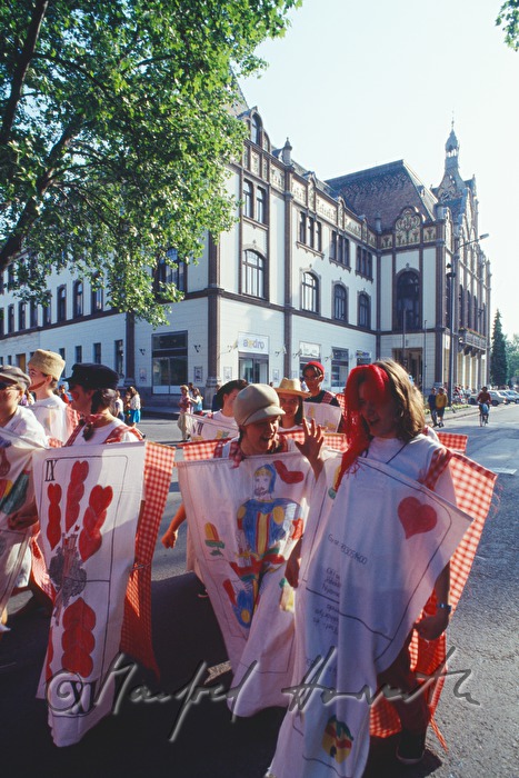 carneval parade in front of the Art Nouveau town hall