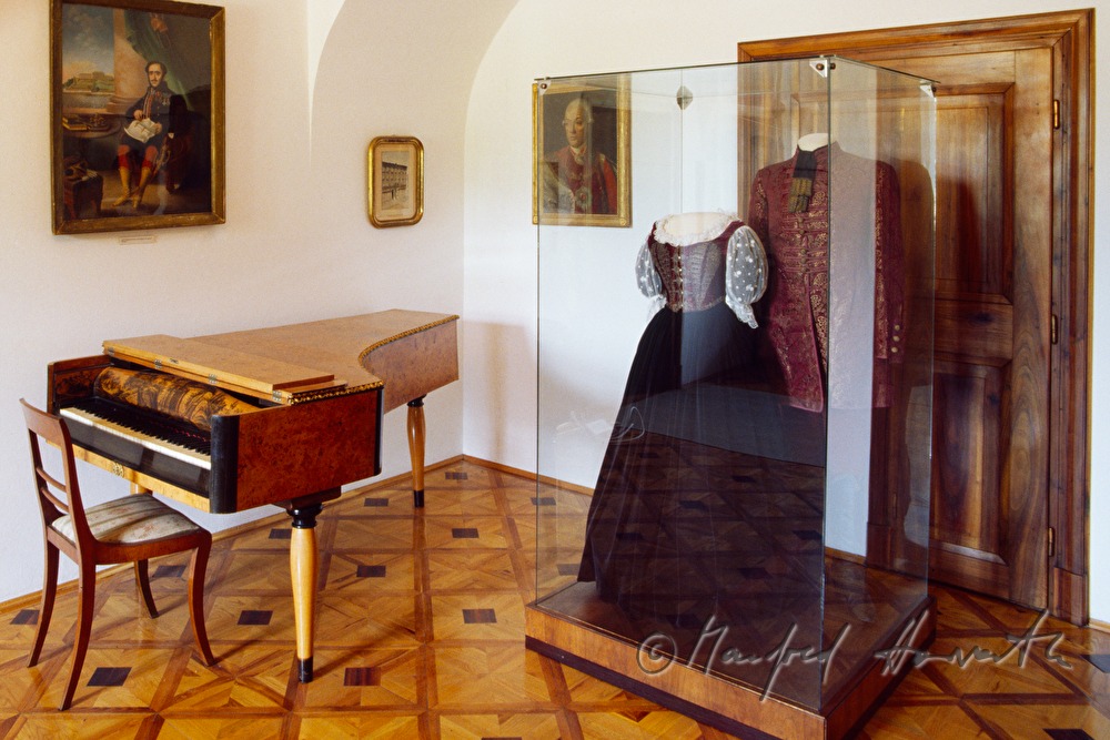 piano and dresses in the Széchenyi-Museum
