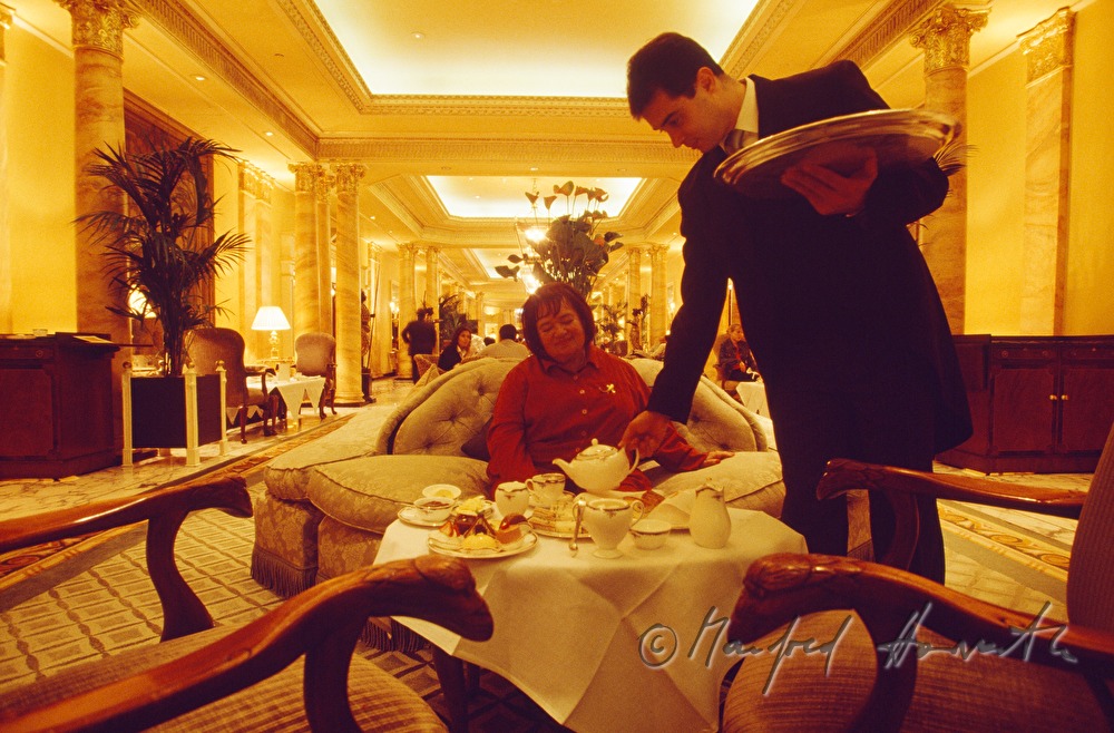 Hotel Dorchester, tearoom