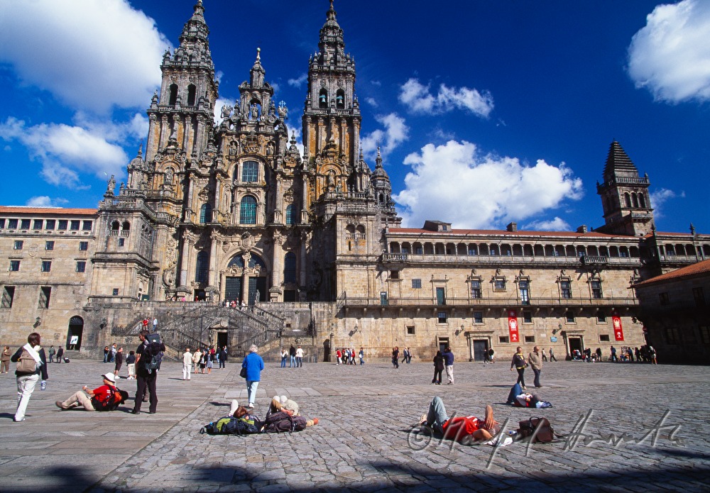 pilgrims on the square in front of the Cathedral