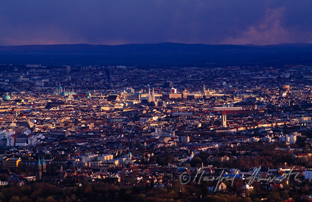 view from Kahlenberg over Doebling to the City Center