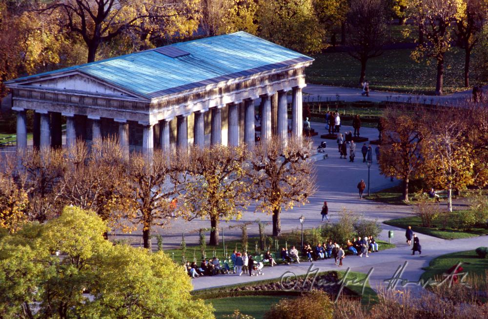Theseustempel in the Volksgarten