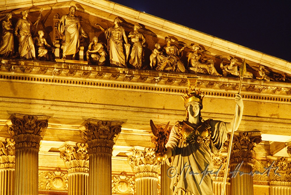 Pallas Athene (Parliament)