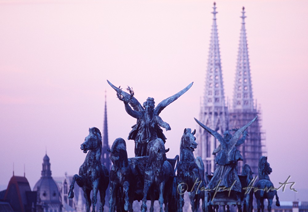 the statue of Nike