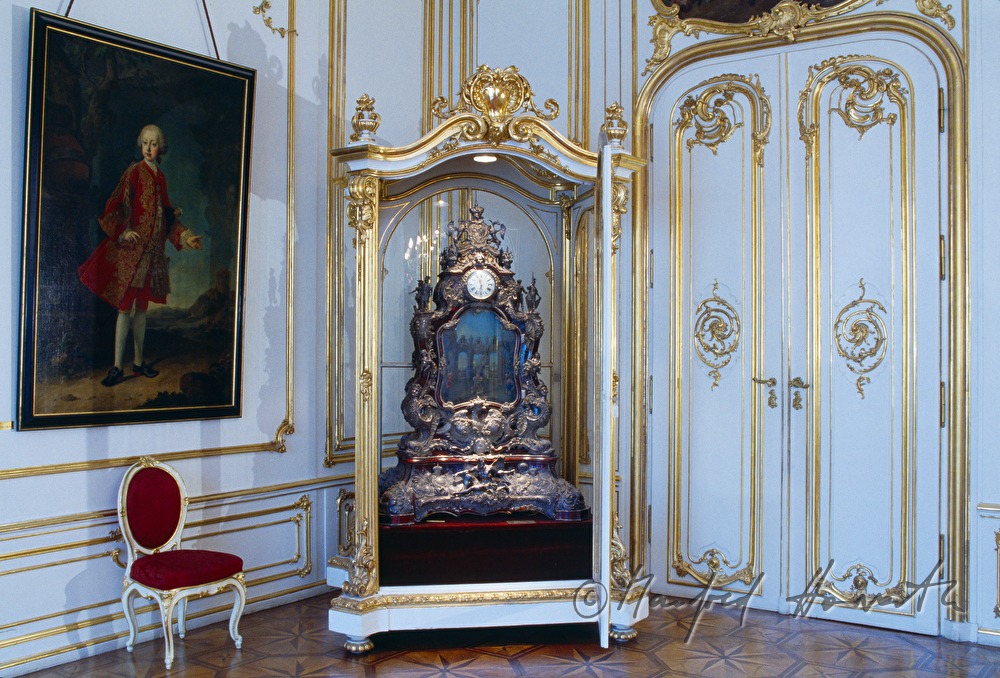 Rosenzimmer, musical clock