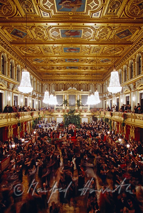 dancers at the Philharmonikerball