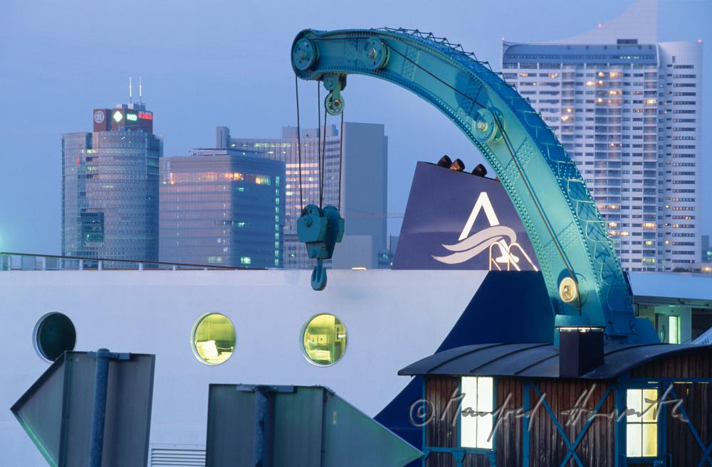 ship in the Wiener Hafen (harbour)