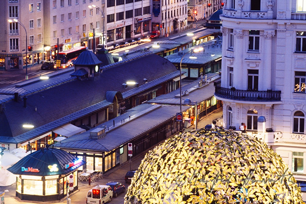 market stands and cupola of Secession