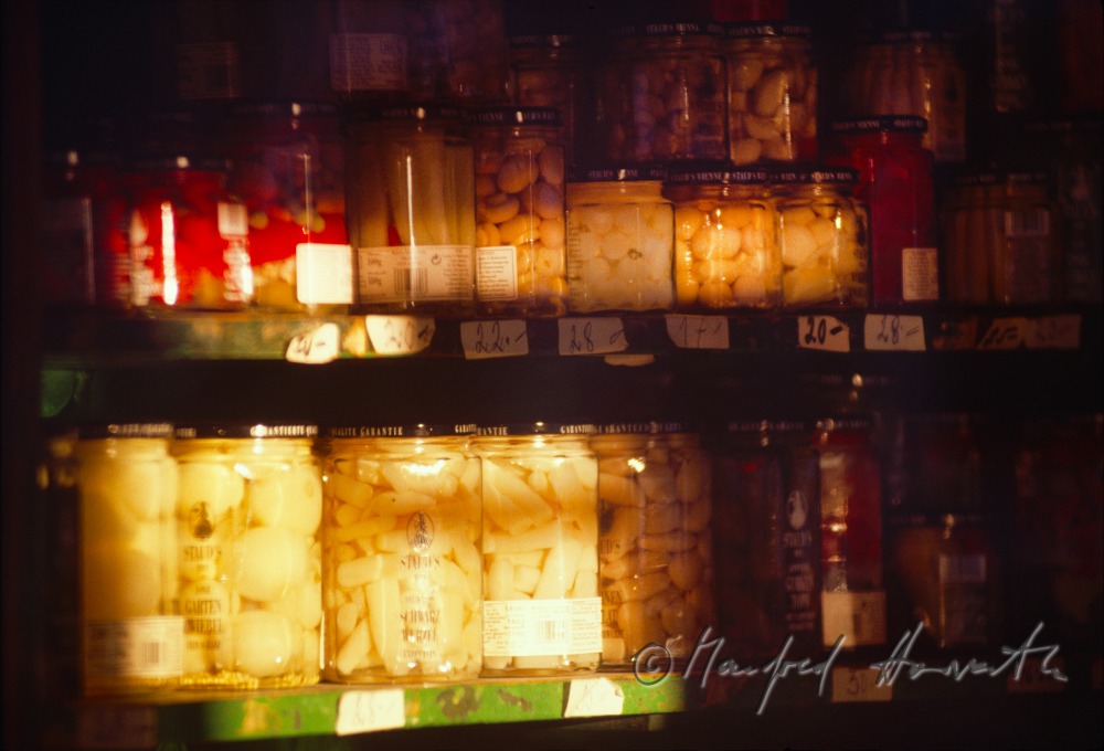 Brunnenmarkt, preserved sour vegetables