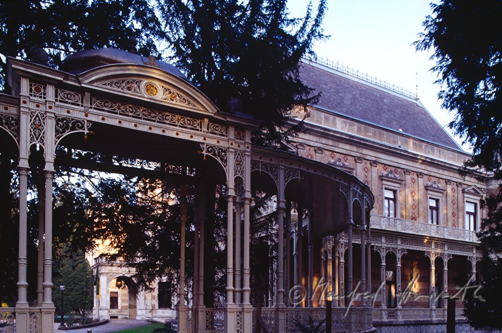 the front side of the Hermesvilla