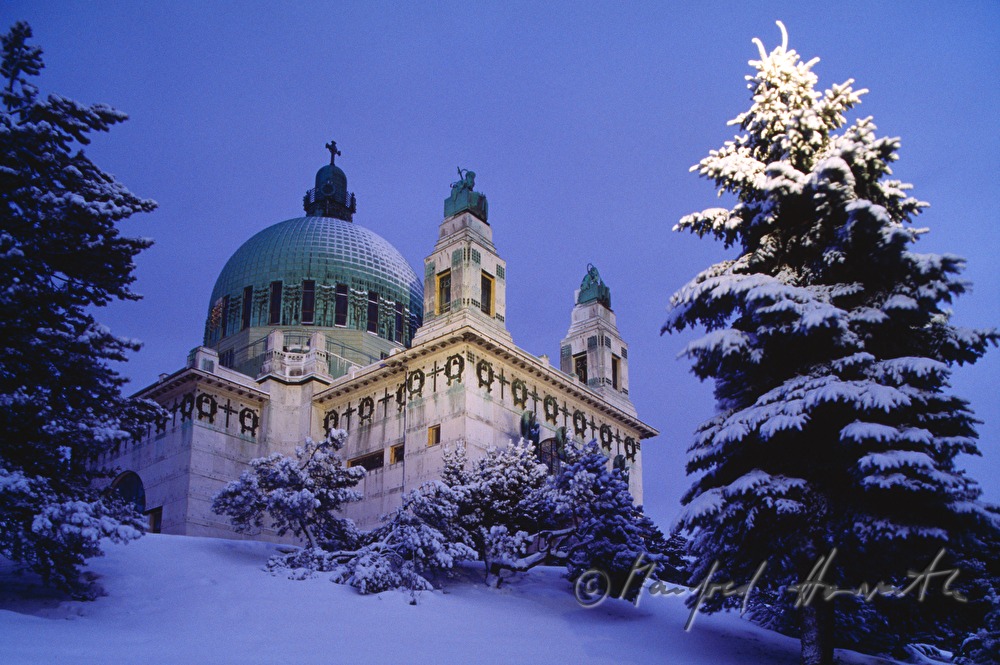 Otto Wagner Church (Kirche am Steinhof, Church of Saint Leopold)