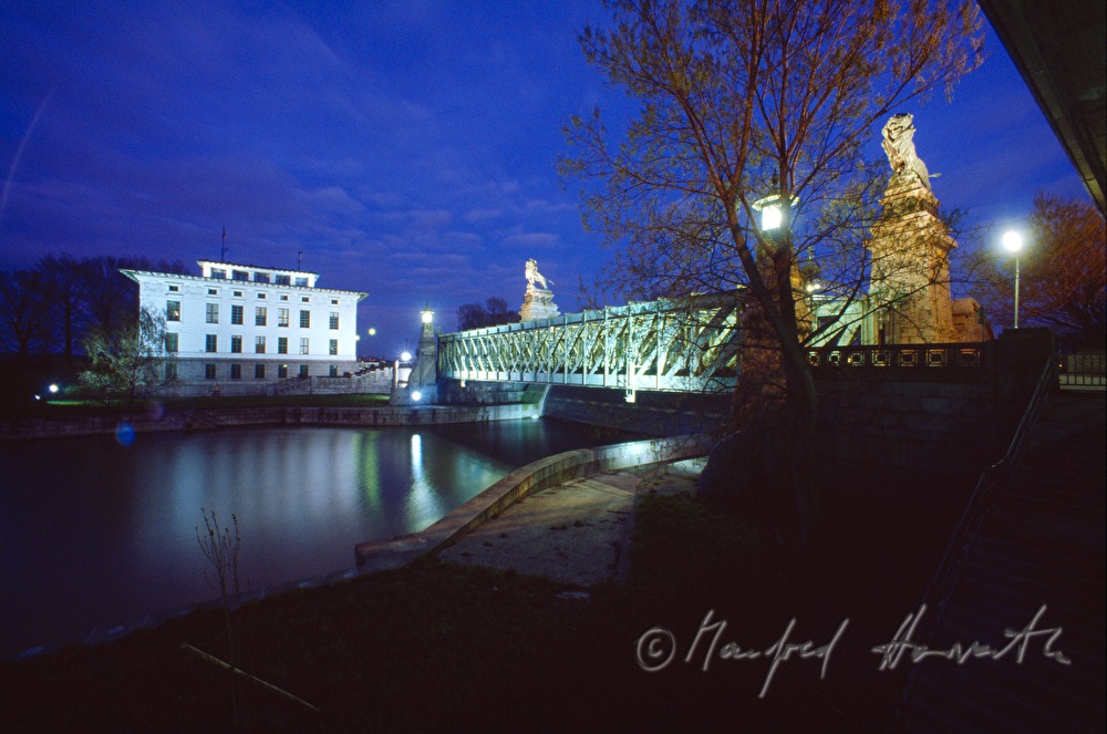 Otto Wagner Bridge (Schemerl Bridge) and Schemerlhaus