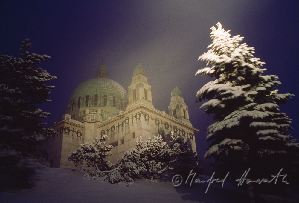 Otto Wagner Church (Kirche am Steinhof, Church of Saint Leopold)