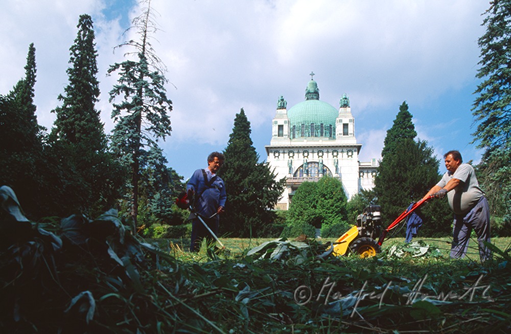 Otto Wagner Church (Kirche am Steinhof, Church of Saint Leopold), gardener