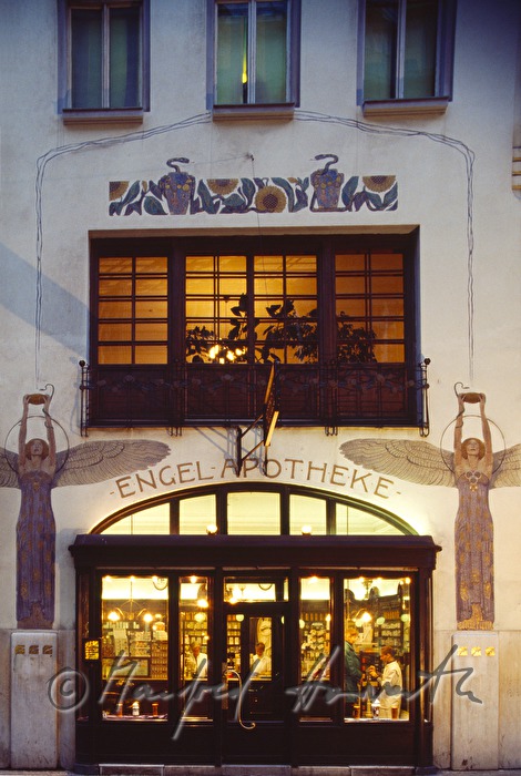 Engelapotheke (Angel Pharmacy) in Bognergasse
