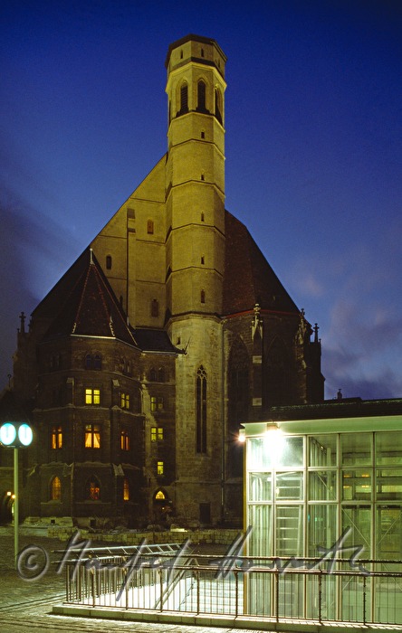 Greyfriars Church and subwaystation