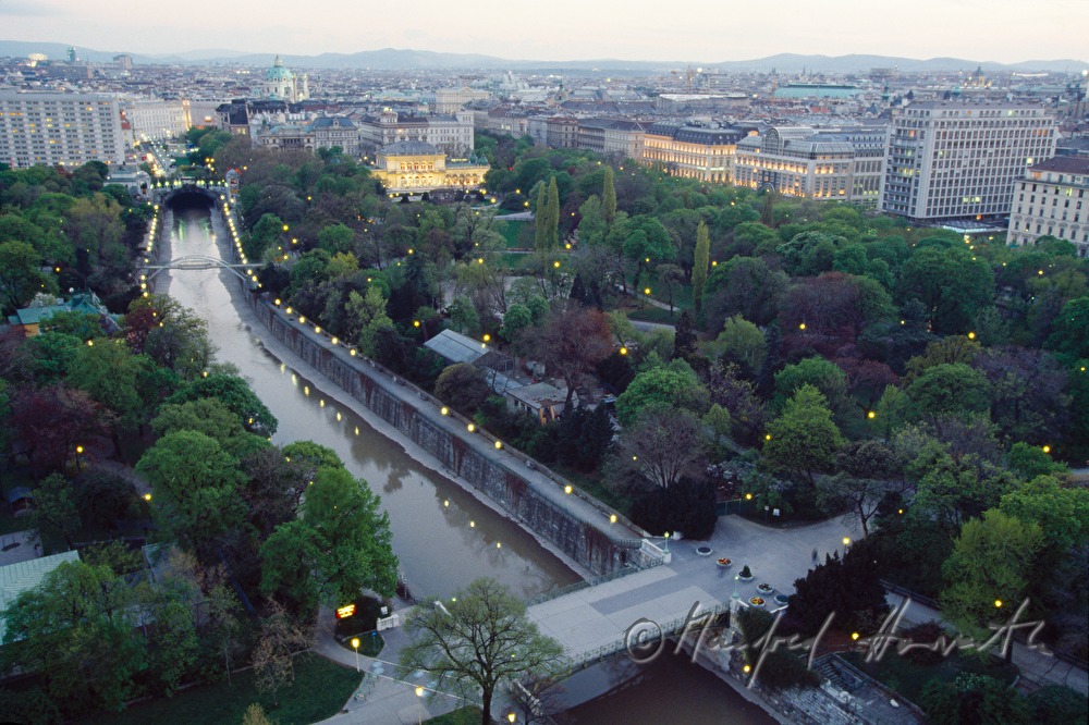 bridge over the Wien River