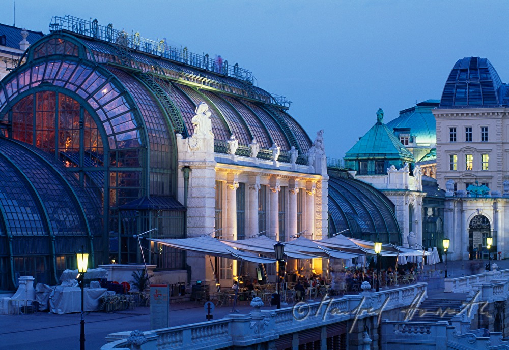 Palmenhaus (palm house) and Schmetterlingshaus (butterfly house)