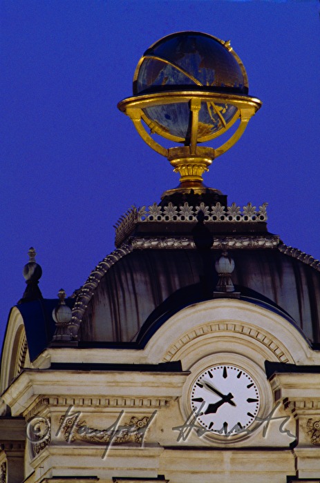 watch on the roof of the former Office of Weights and Standards