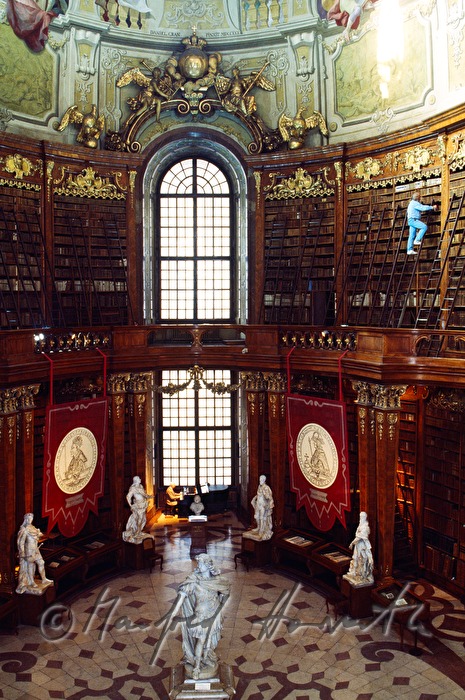 large ceremonial room of the Imperial Library
