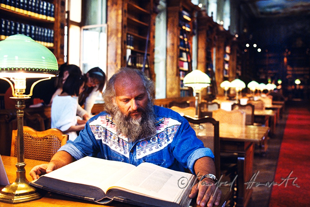 students in the Augustinerlesesaal