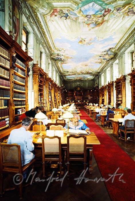 students in the Augustinerlesesaal