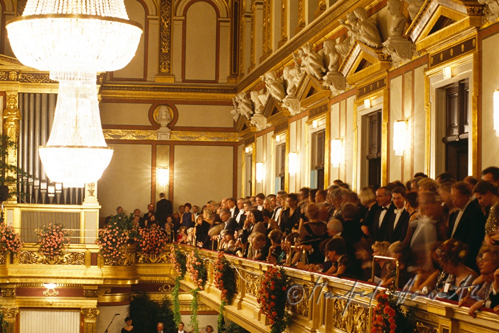 dancers at the Philharmonikerball