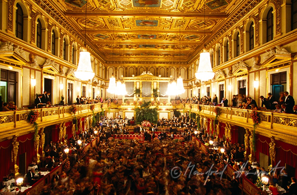 dancers at the Philharmonikerball