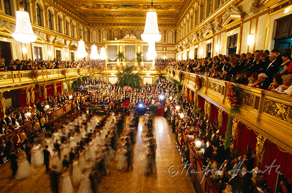 dancers at the Philharmonikerball