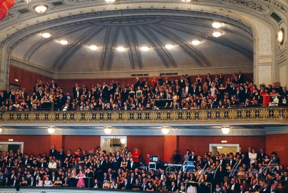 Polonaise at the Bonbonball
