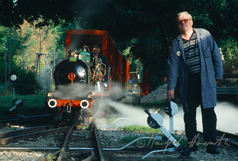 Liliput gauge light railway, switchman