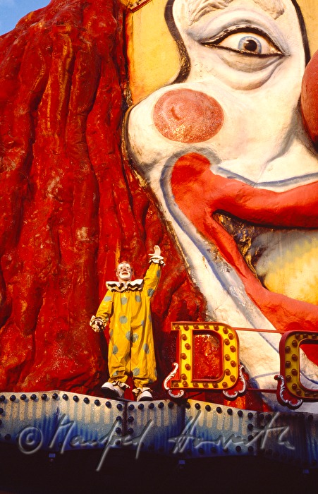 a clown at the entrance