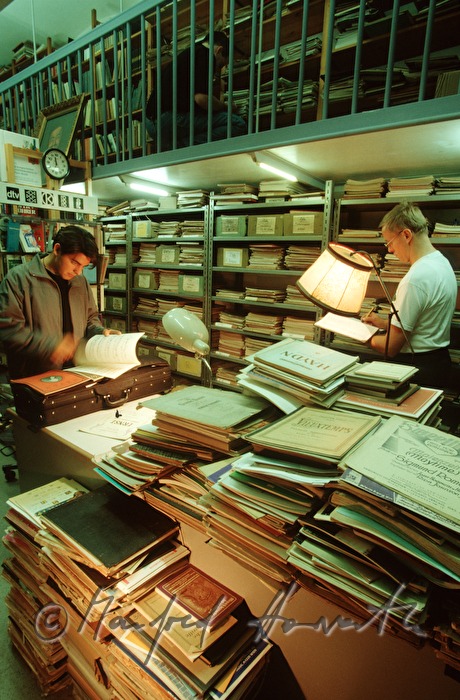 customers seeking for used score notes