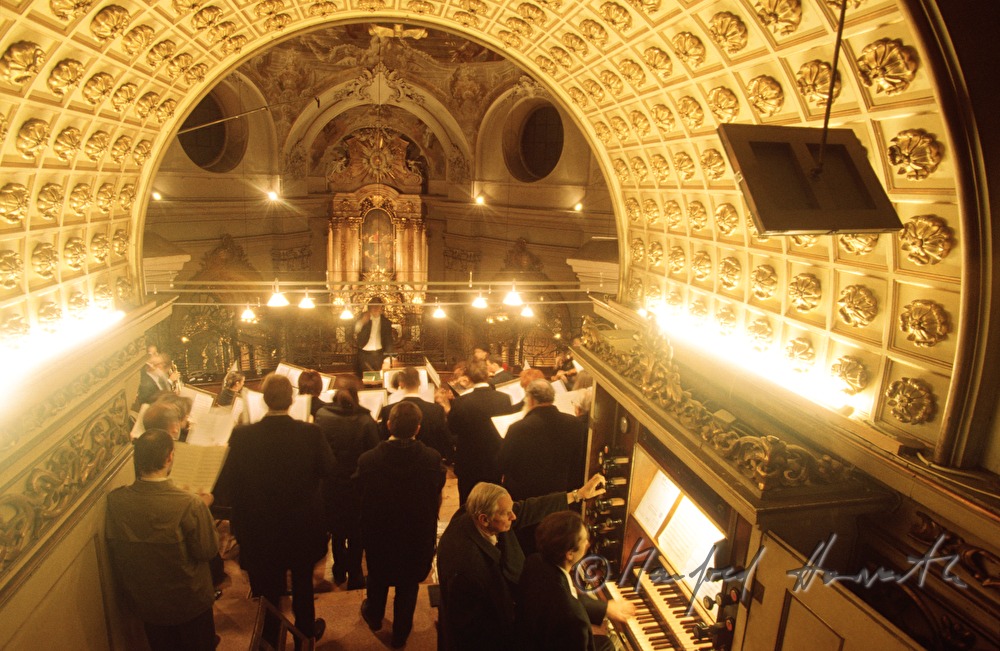chorus, conductor and organ at Mozart mass
