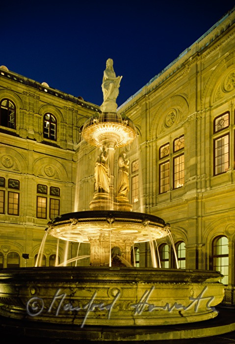 fountain at the main entrance of the opera house