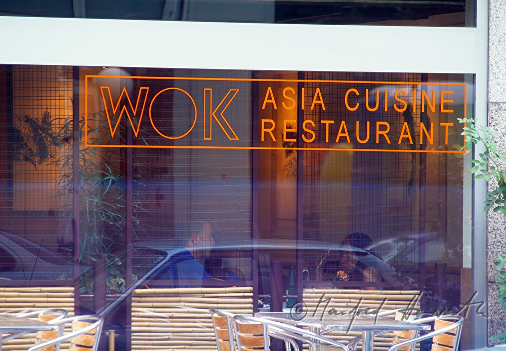 view into the Wok-Restaurant 
