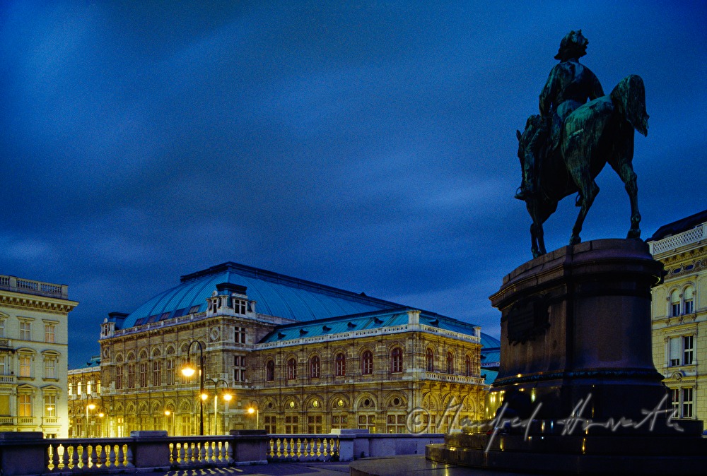 equestrian monument of Albrecht and state opera house