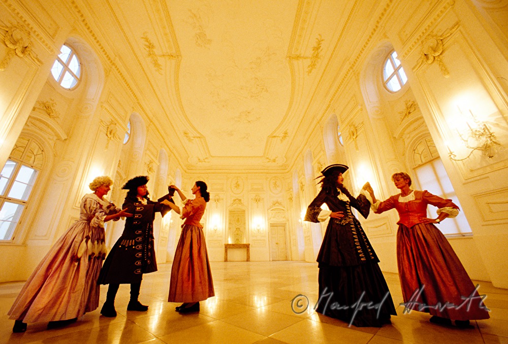 historic music in the ballhall