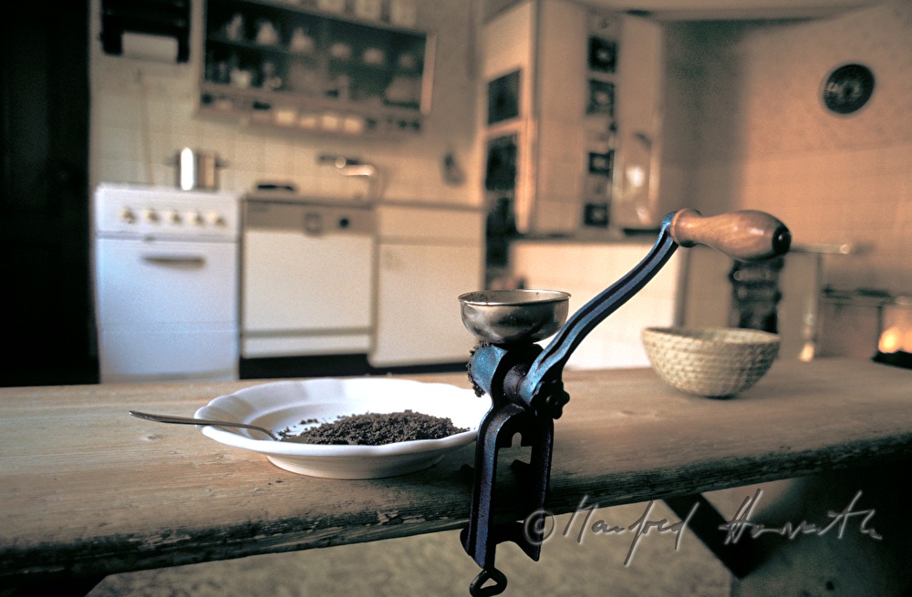 kitchen, poppy mill