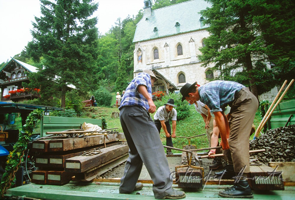 railroad track workers near Hotel Panhans