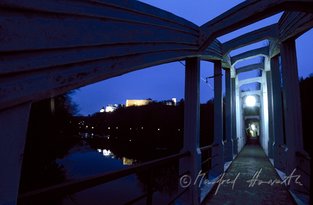 footbridge over the river Kamp